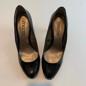 Moda Spana Women’s size 10 black patent leather dress shoes